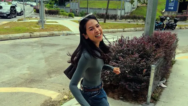 Maudy Ayunda saat di Malaysia. [@jessechoi_]