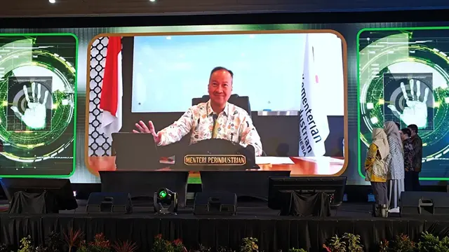 Menteri Perindustrian Agus Gumiwang Kartasasmita
