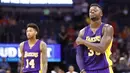 Ekspresi pemain Los Angeles Lakers, Julius Randle #30 dan Brandon Ingram #14 usai kalah 113-96 dari Oklahoma City Thunder pada lanjutan NBA basketball game di Oklahoma City, (30/10/2016). (AP/Alonzo Adams)