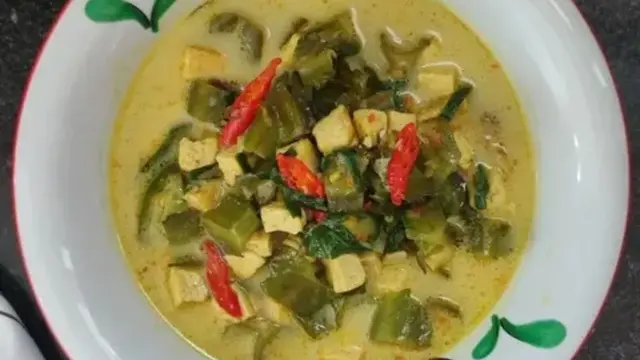 Resep sayur lodeh kuning kecipir. (dok. Cookpad @ella_elloet)