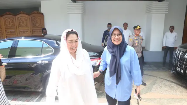 Sejumlah Tokoh NU Apresiasi Perkembangan Banyuwangi, Dari Arsitektur Pendopo hingga Pantai Solong