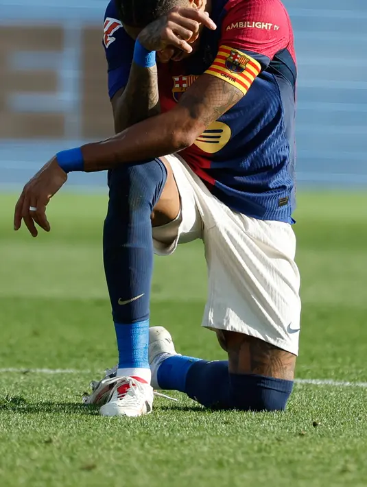 Blaugrana sempat menyamakan kedudukan lewat gol Raphinha pada menit 61 setelah tertinggal 0-1 oleh gol Sandro Ramirez di menit 49. Namun, Fabio Silva memastikan kemenangan Las Palmas dengan gol keduanya pada menit 67. (AP Photo/Joan Monfort)