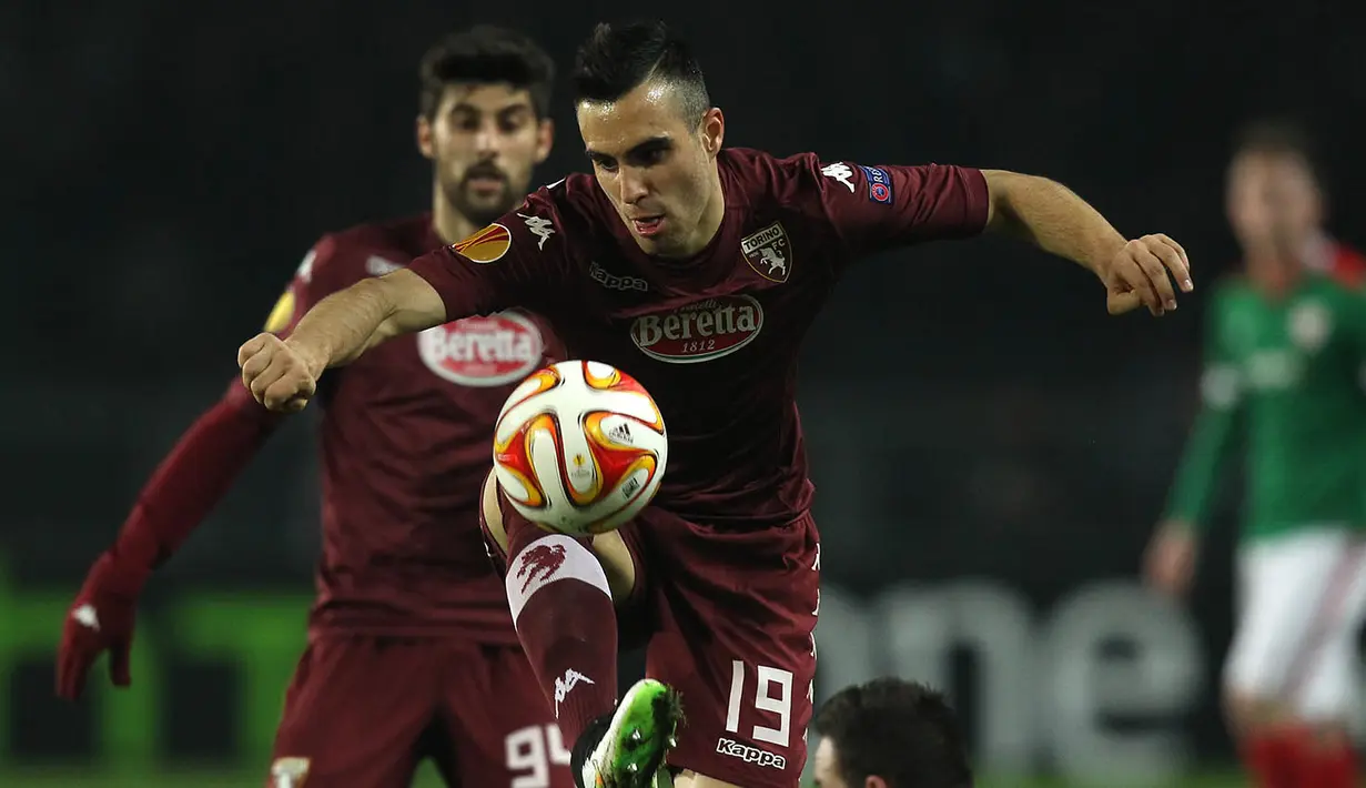 5. Nikola Maksimovic, diberitakan, Daily Mail, Chelsea mengincar bek Torino ini dengan menyiapkan dana sebesar 18,5 juta poundsterling. Lini belakang memang menjadi titik perhatian Antonio Conte untuk mendapat perbaikan. (AFP/Marco Bartorello) 