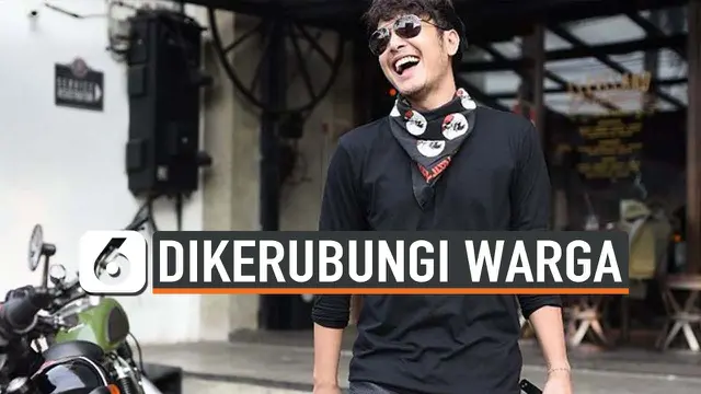 VIDEO: Heboh, Dimas Anggara Dikerubungi Usai Numpang ke Kamar Mandi Warga