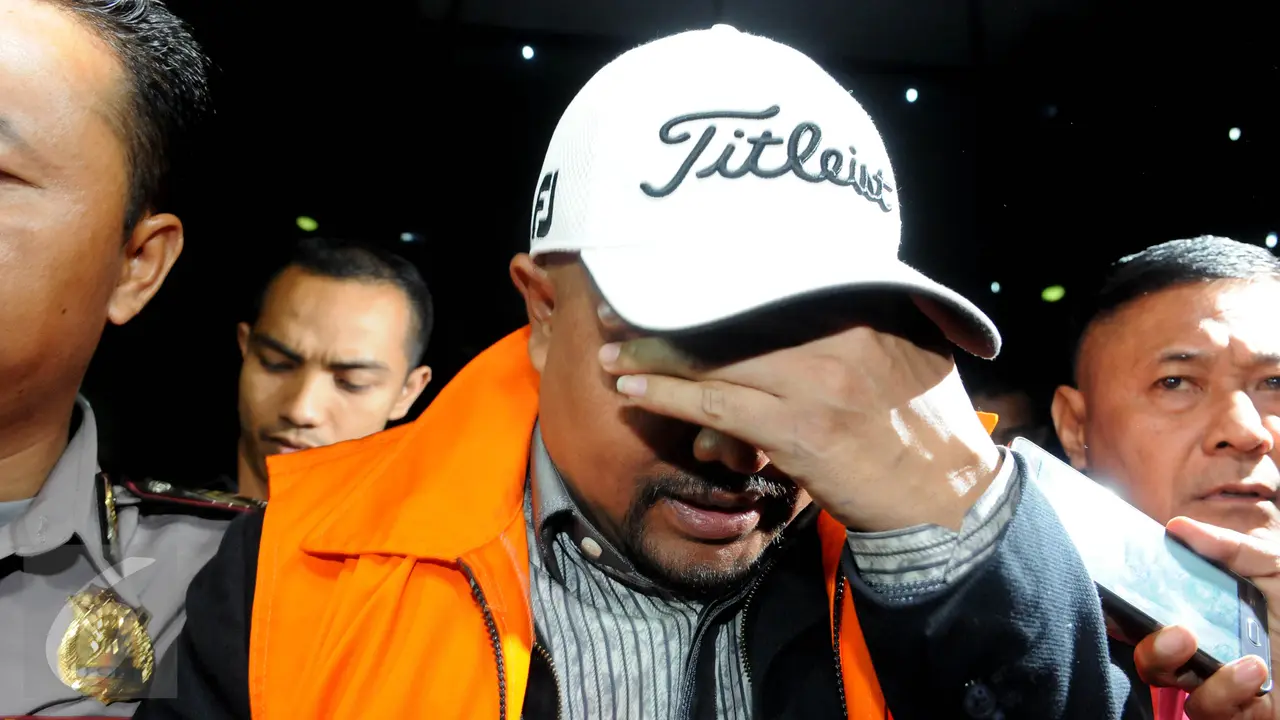 20160630-Kenakan Rompi Oranye, Politikus Demokrat I Putu Sudiartana Resmi Ditahan KPK-Jakarta