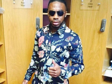 Penyerang Aston Villa, Charles N'Zogbia, memilki selera berpakaian yang tentunya bakal mengundang gelak tawa bagi siapapun yang melihat.