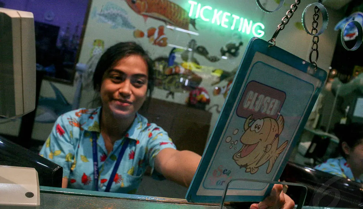 Kuasa Hukum PT Pembangunan Jaya Ancol, Iim Zovito Simanungkalit mengatakan penutupan dilakukan lantaran kontrak Seaworld telah habis, Jakarta, Rabu (1/10/14). (Liputan6.com/Faizal Fanani)  