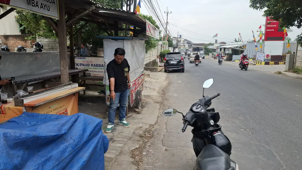 Lokasi kejadian pembegalan seorang penjual kue di Jalan RA Basyid. Foto : (Liputan6.com/Ardi).