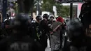 Sebelumnya, 197 orang telah ditangkap aparat kepolisian dalam kekacauan di Los Angeles, Amerika Serikat, pada Selasa (10/6/2025). (RONALDO SCHEMIDT/AFP)