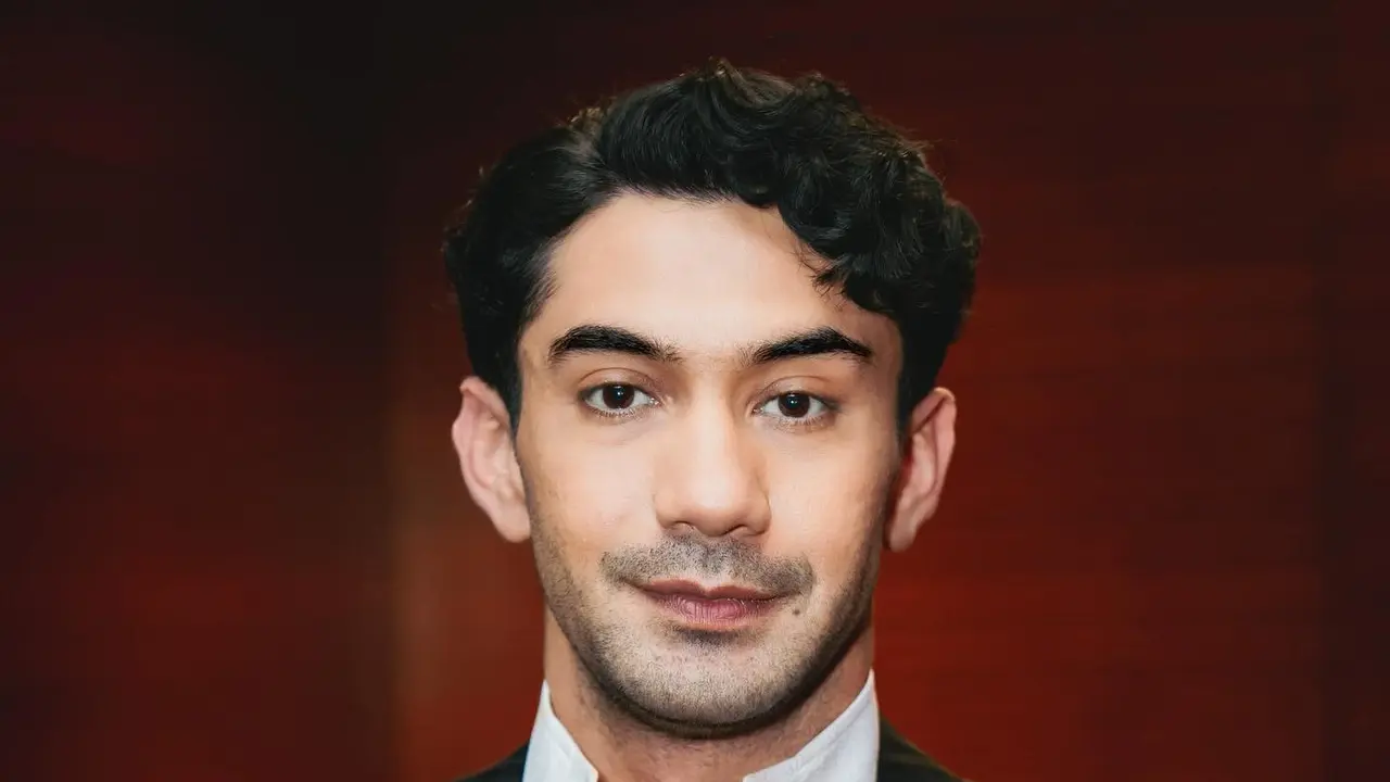 Reza Rahadian. (Foto: Dok. Instagram @officialpilarez)