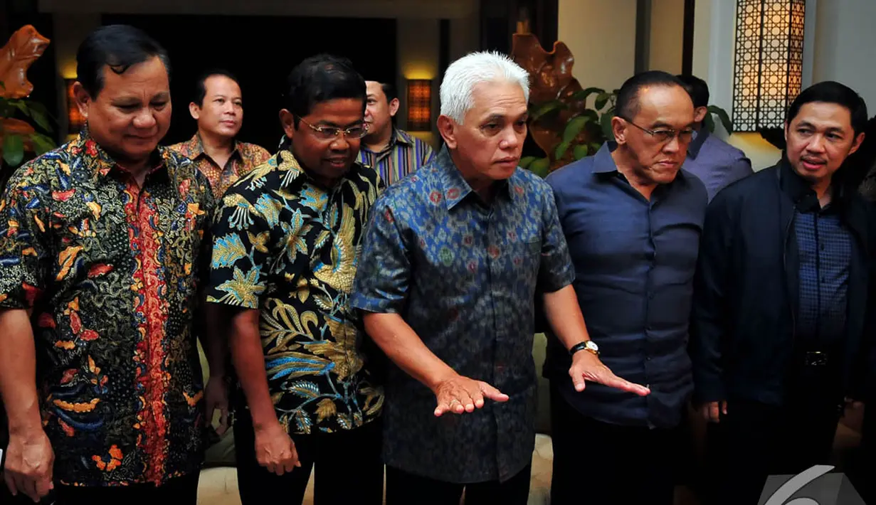 Pertemuan tertutup sejumlah pimpinan yang tergabung di KMP tersebut untuk menyampaikan secara langsung hasil lobi dengan Koalisi Indonesia Hebat (KIH), Jakarta, Jumat (14/11/2014). (Liputan6.com/Johan Tallo)