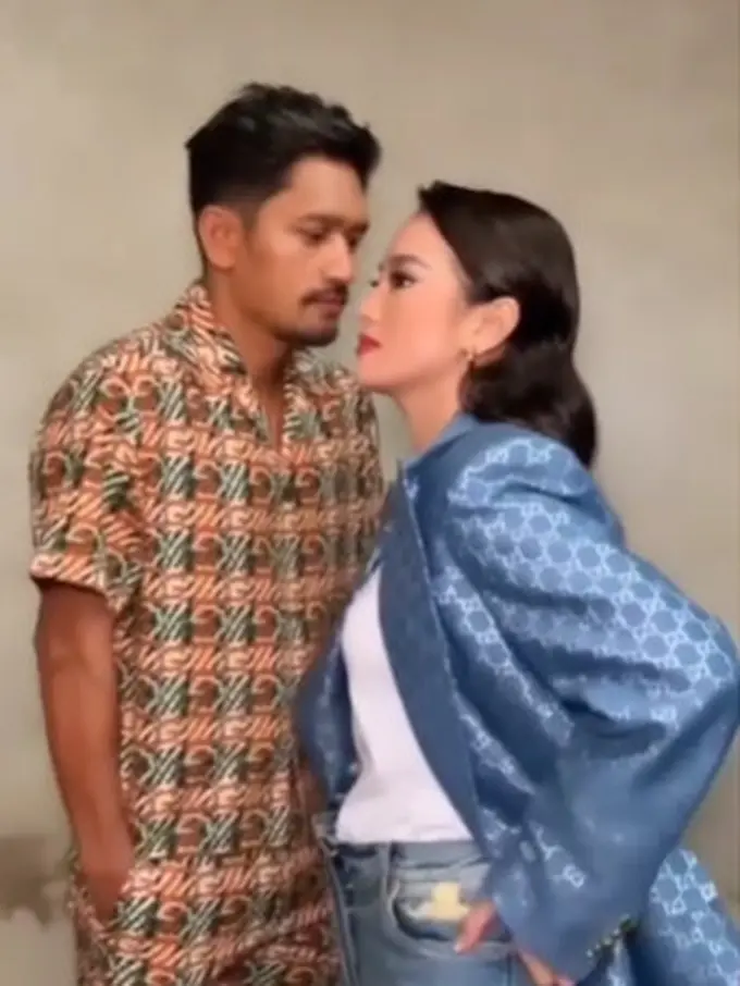 Tampil Kompak, Ini 7 Pemotretan Ibnu Jamil dan Ririn Ekawati yang Curi Perhatian