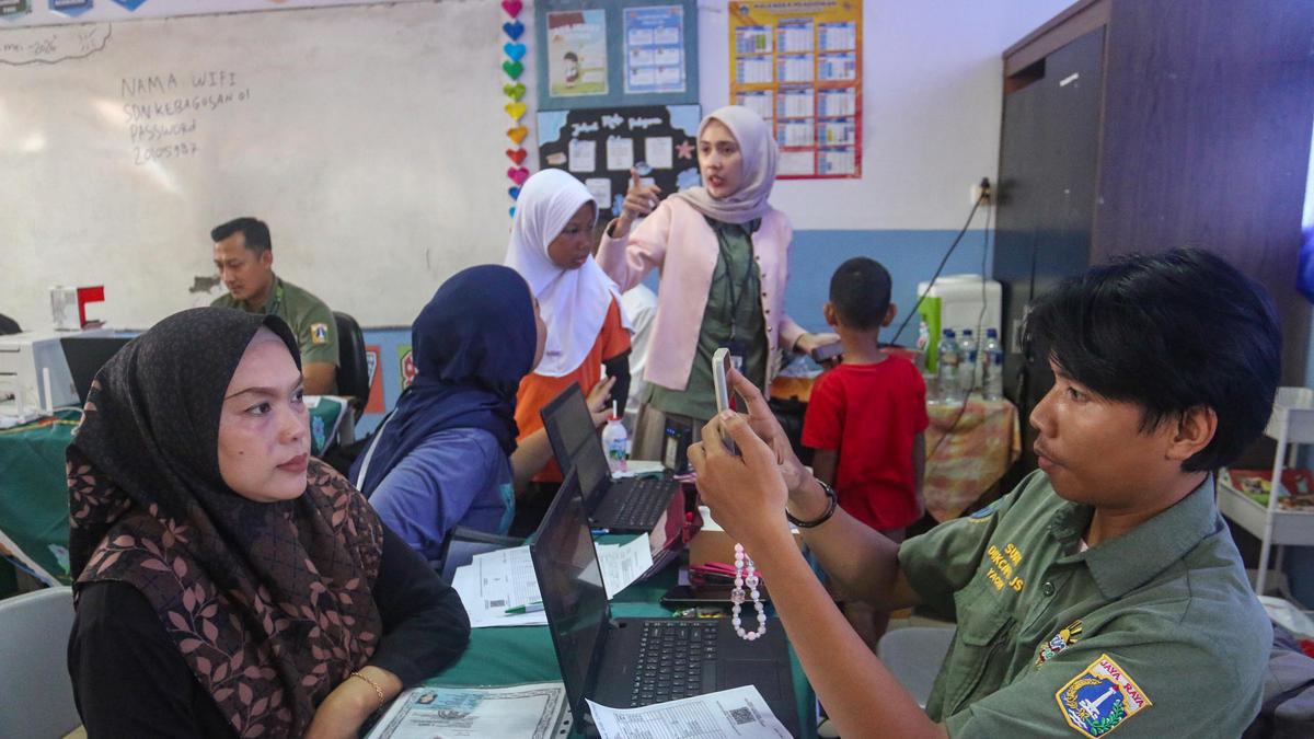Dukcapil Jakarta Selatan Gelar Layanan Laksana Sultan di SDN Kebagusan 01