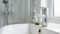 4 Cara Membersihkan Kerak Putih pada Keran Kamar Mandi Tanpa Merusak, Lengkap dan Aman