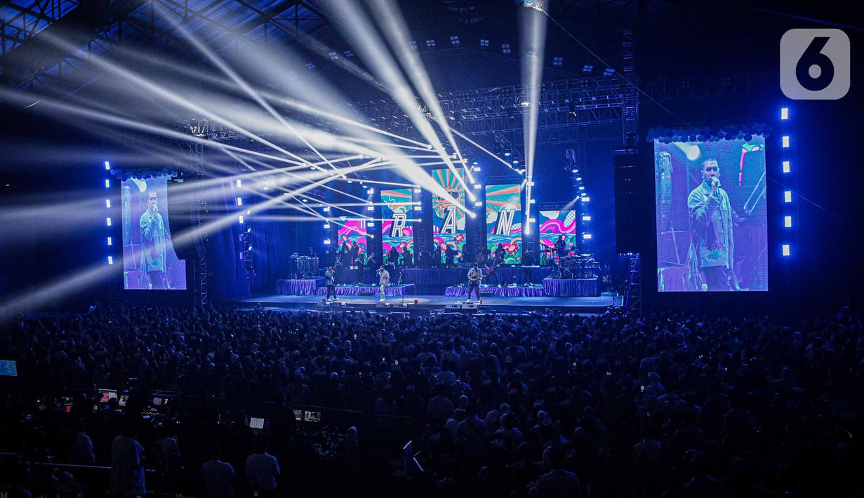 Konser berlangsung meriah. (Liputan6.com/Faizal Fanani)