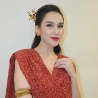 Kecantikan Ayu Ting Ting yang dipuji netizen tampaknya memang bukan sekadar basa-basi. [Instagram.com/ayutingting92]