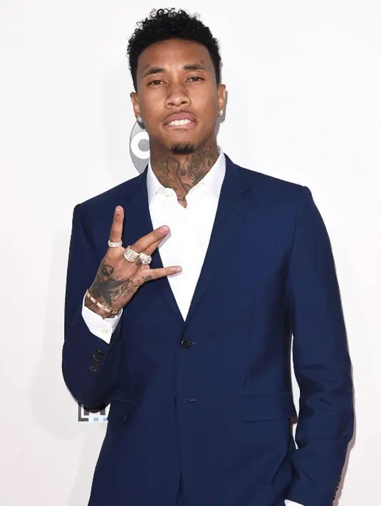 Melansir Hollywoodife.com, seorang sumber mengatakan upacara adat dan resepsi pernikahan dilangsungkan di rumah mewah Kylie di kawasan Hidden Hills, California Mansion. (AFP/Bintang.com)