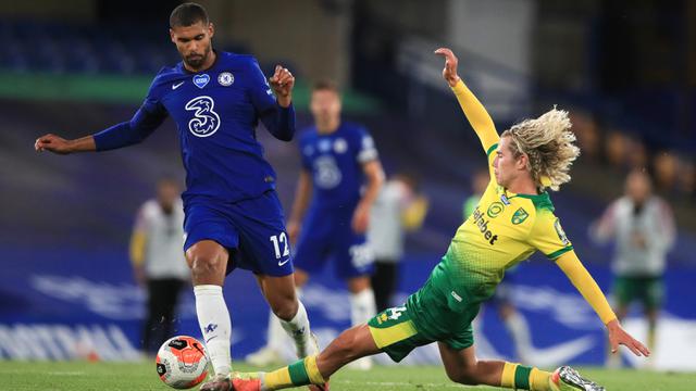 Gol Olivier Giroud Antar Chelsea Tundukkan Norwich City