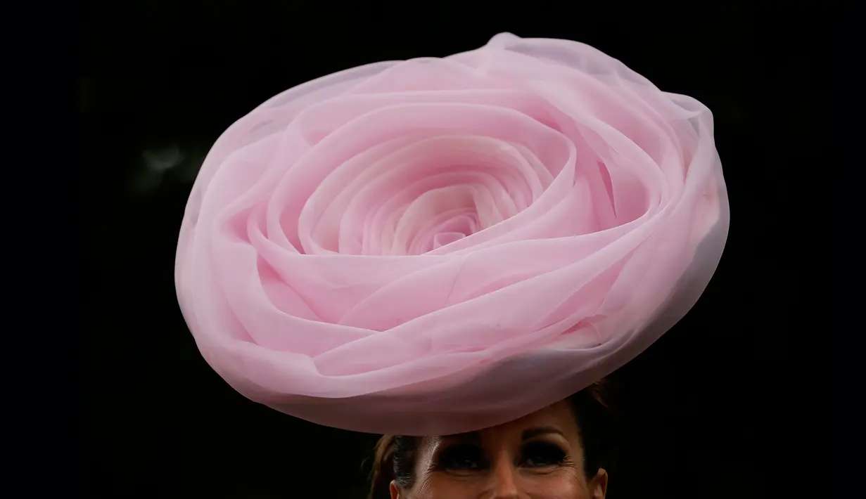 Parade Topi Nyentrik Di Royal Ascot