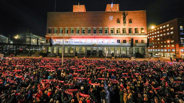 Foto: Puluhan Ribu Orang Sambut Pemain Norwegia di Kota Oslo, Penantian 28 Tahun untuk Tampil di Piala Dunia Tuntas