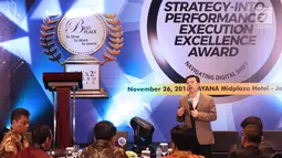 CEO of GML Performance Consulting, Suwardi Luis saat memberi sambutan pembuka malam penghargaan The 7th Annual Strategy into Performance Execution Excellence (SPEx2) Award 2018 di Jakarta, Senin (26/11). (Liputan6.com/Helmi Fithriansyah)