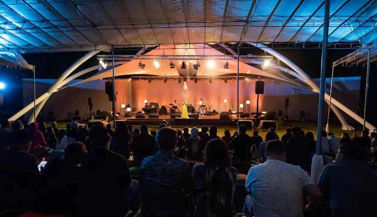 Akhir pekan lalu sebuah festival menarik digelar di Bandung. Acara ini bertajuk GAIA Music Festival: Jazz in the Valley. [Instagram @gaiamusicfest]