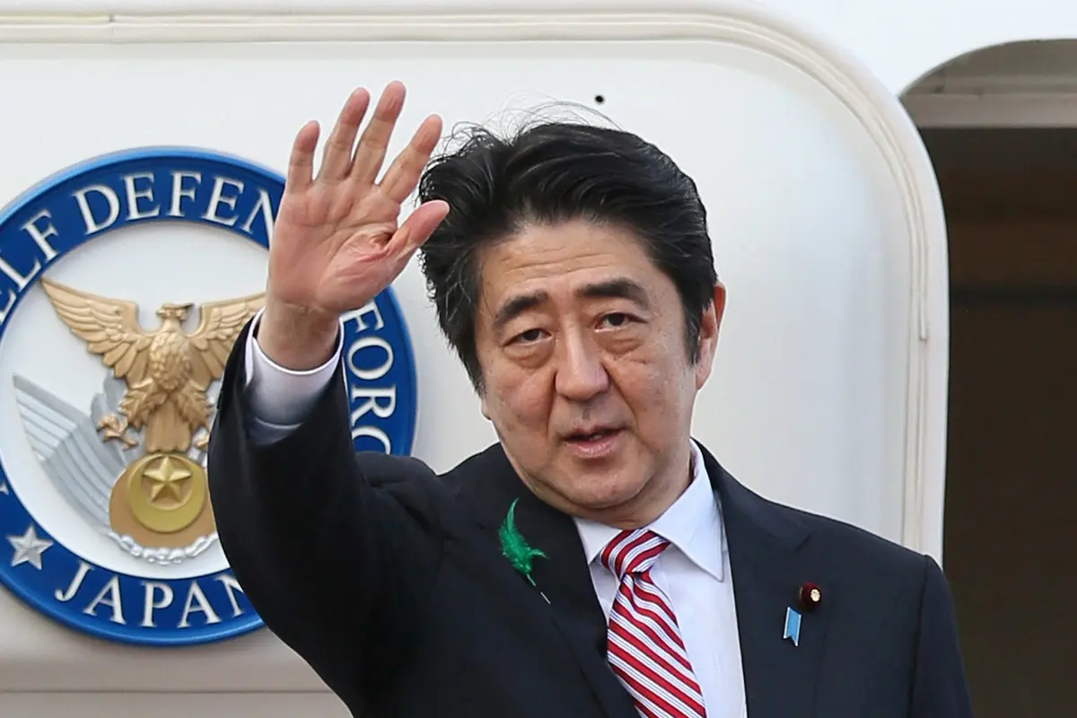 Shinzo Abe, Mantan PM Jepang yang Meninggal Usai Ditembak Saat Pidato Kampanye-AP