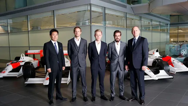 FERNANDO ALONSO DAN JENSON BUTTON