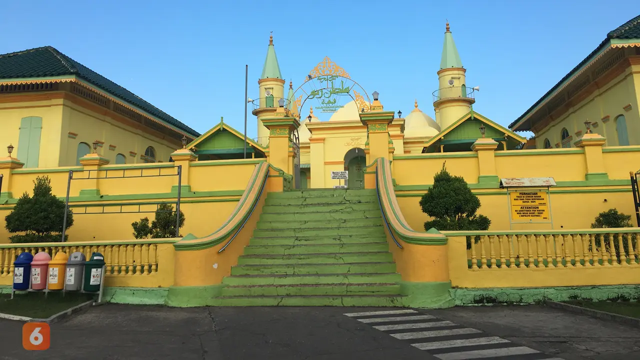Masjid Raya Sultan Riau Pulau Penyengat