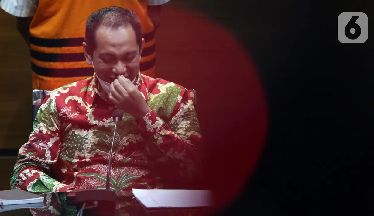 Wakil Ketua KPK, Nurul Ghufron menyampaikan rilis penahanan Badan Kepegawaian dan Pengembangan SDM Kabupaten Muna, Sukarman Loke di Gedung KPK, Jakarta, Kamis (23/6/2022). Sukarman Loke ditetapkan sebagai tersangka kasus korupsi pengajuan dana PEN untuk Kabupaten Kolaka Timur tahun 2021. (Liputan6.com/Helmi Fithriansyah)