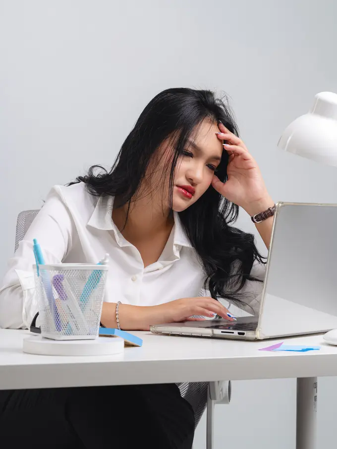 Pusing Setelah Begadang? Ini Suplemen untuk Pekerja Korporat yang Sering Begadang Agar Tetap Produktif