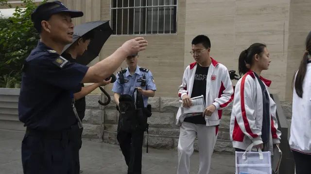 Ujian Masuk Perguruan Tinggi Tersulit di China