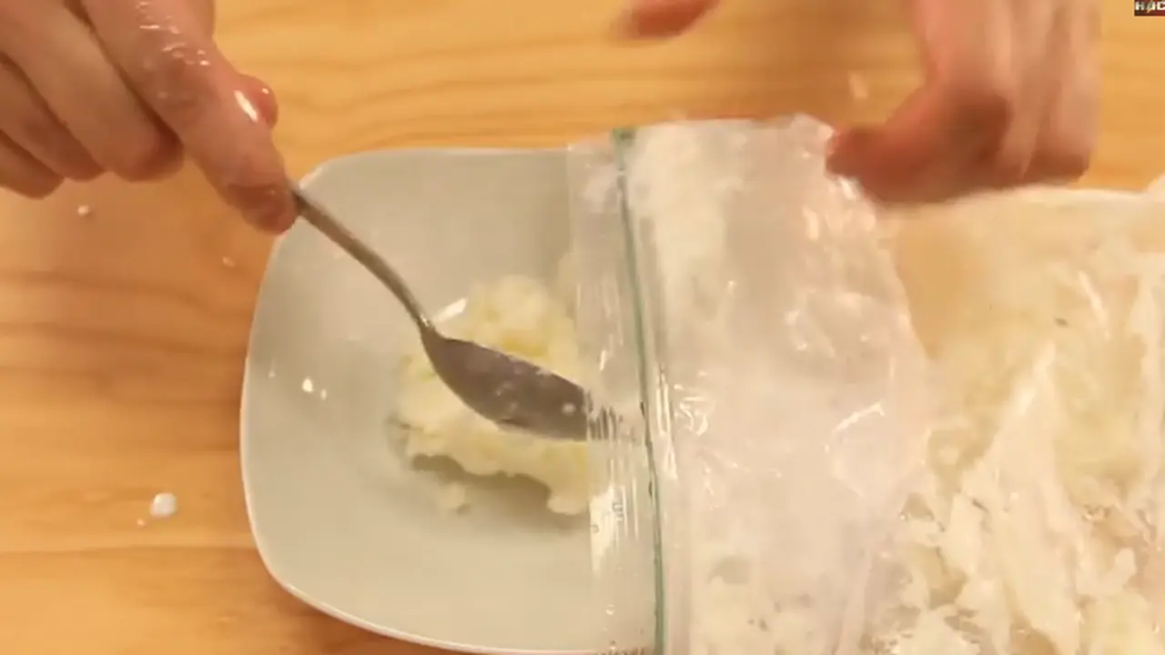 Cara buat es krim. (Youtube)