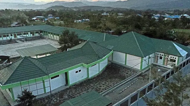 Kementerian PUPR melakukan rehabilitasi dan rekonstruksi fasilitas umum di Jayapura dan Wamena pasca aksi massa yang terjadi 29 Agustus 2019. (Foto: Kementerian PUPR)