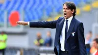 Pelatih SS Lazio, Simone Inzaghi saat memberikan arahan kepada anak asuhnya ketika berhadapan dengan Empoli pada lanjutan  Serie A Italia di Stadion Olimpico, Roma, Italia, (25/9/2016).   (EPA/Ettore Ferrari)
