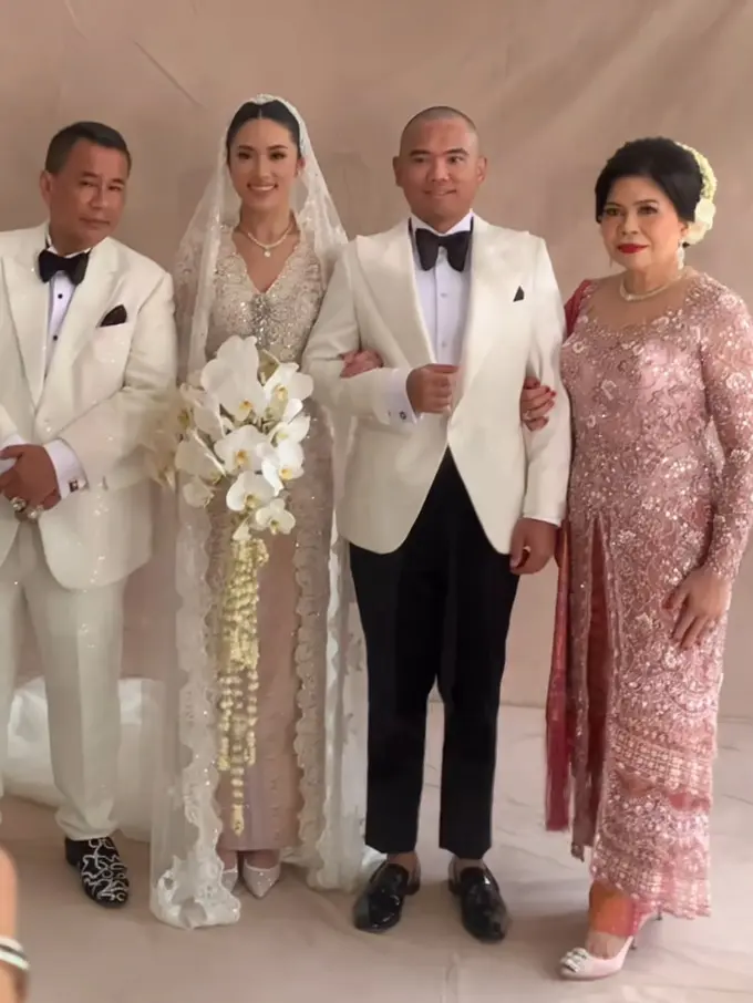Pesona Winona Delany Resmi Menjadi Menantu Hotman Paris