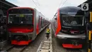 Di antaranya adalah KRL produksi perusahaan China CRRC Qingdao Sifang dan KRL baru produksi PT INKA (Persero). (Liputan6.com/Angga Yuniar)
