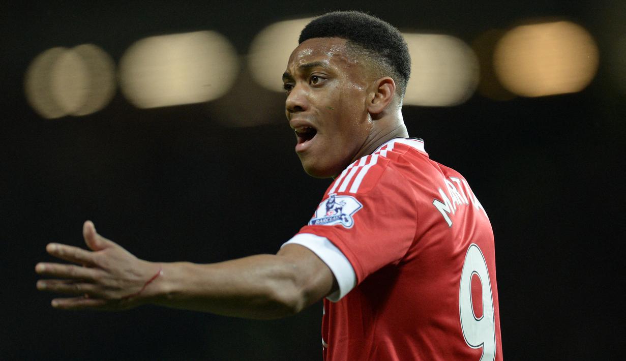 Anthony Martial. Saat menerima Golden Boy edisi 2015, striker asal Prancis ini berusia 20 tahun dan baru setengah musim menjadi pemain Manchester United usai didatangkan dari AS Monaco di awal musim 2015/2016. Pada musim debutnya ia turut membawa Setan Merah merebut Piala FA. (AFP/Oli Scarff)