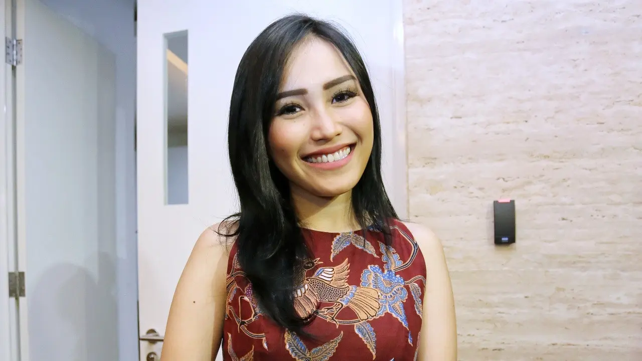[Bintang] Ayu Ting Ting Disebut Plagiat, Begini Penjelasan Label
