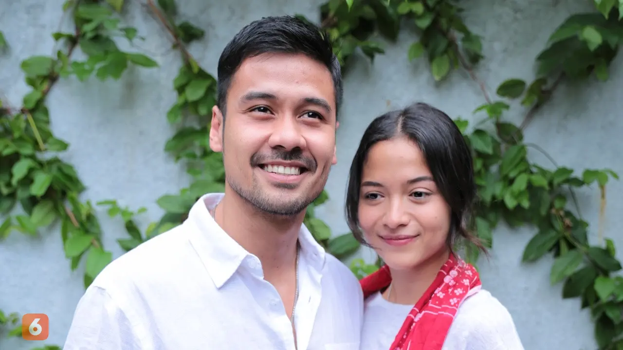 [Bintang] Chicco Jerikho dan Putri Marino