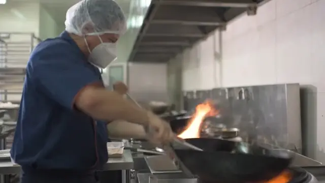 Perjalanan di Balik Makanan yang Tersaji di Kereta Api