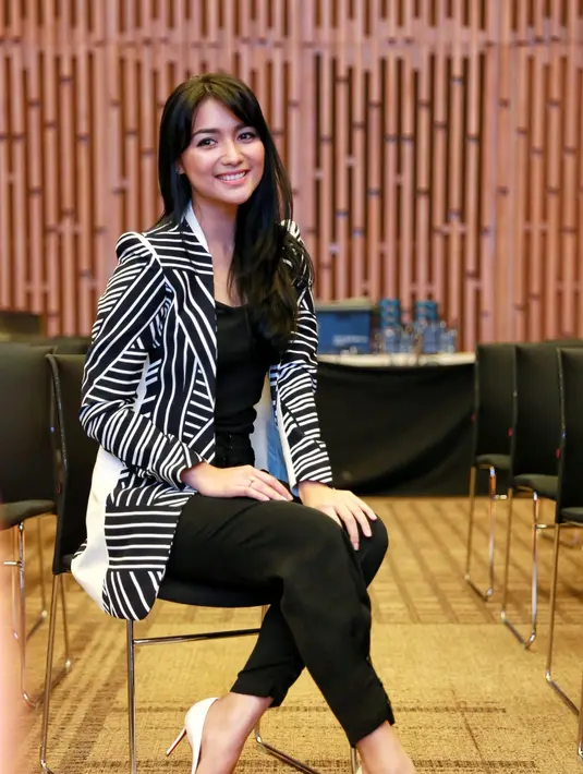 "Awalnya aku berpikir gila ya gue ketemu kru-kru yang sudah kayak keluarga banget waktu sinetron kemarin. Jadi aku sudah nggak ada rasa malu, bodo amat deh," pungkas Citra Kirana. (Adrian Putra/Bintang.com)