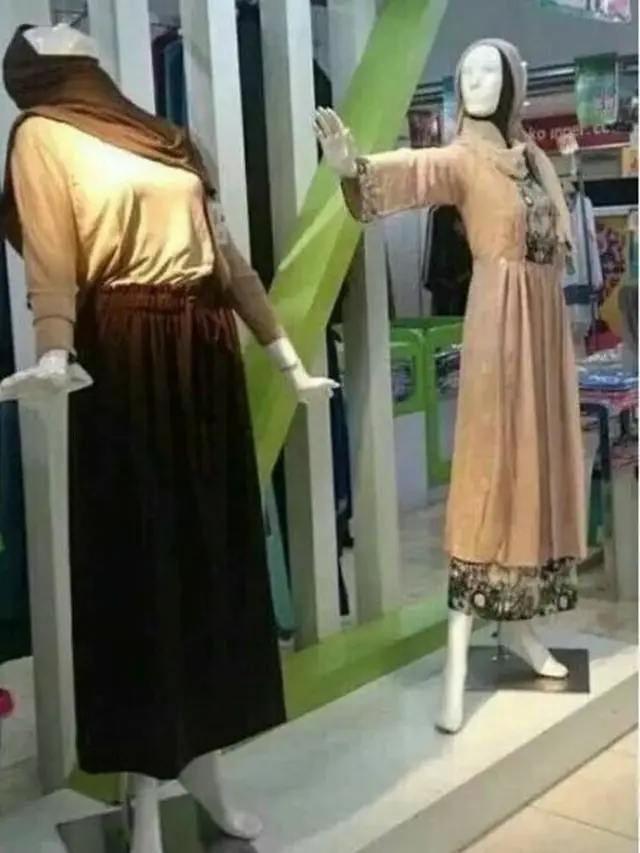 6 Potret Manekin Model Wanita Ini Bikin Tepuk Jidat, Kocak