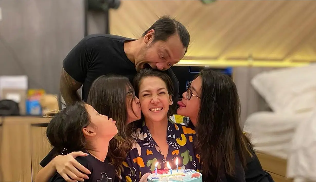 Tora Sudiro (Instagram/mieke_amalia)