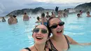 Berendam di Blue Lagoon menjadi pengalaman yang tak terlupakan bagi Febby Rastanty. Kombinasi air panas yang menenangkan, masker lumpur yang menyehatkan, dan pemandangan alam yang indah membuat kunjungan ke tempat ini terasa lengkap.  (Liputan6.com/IG/@febbyrastanty)