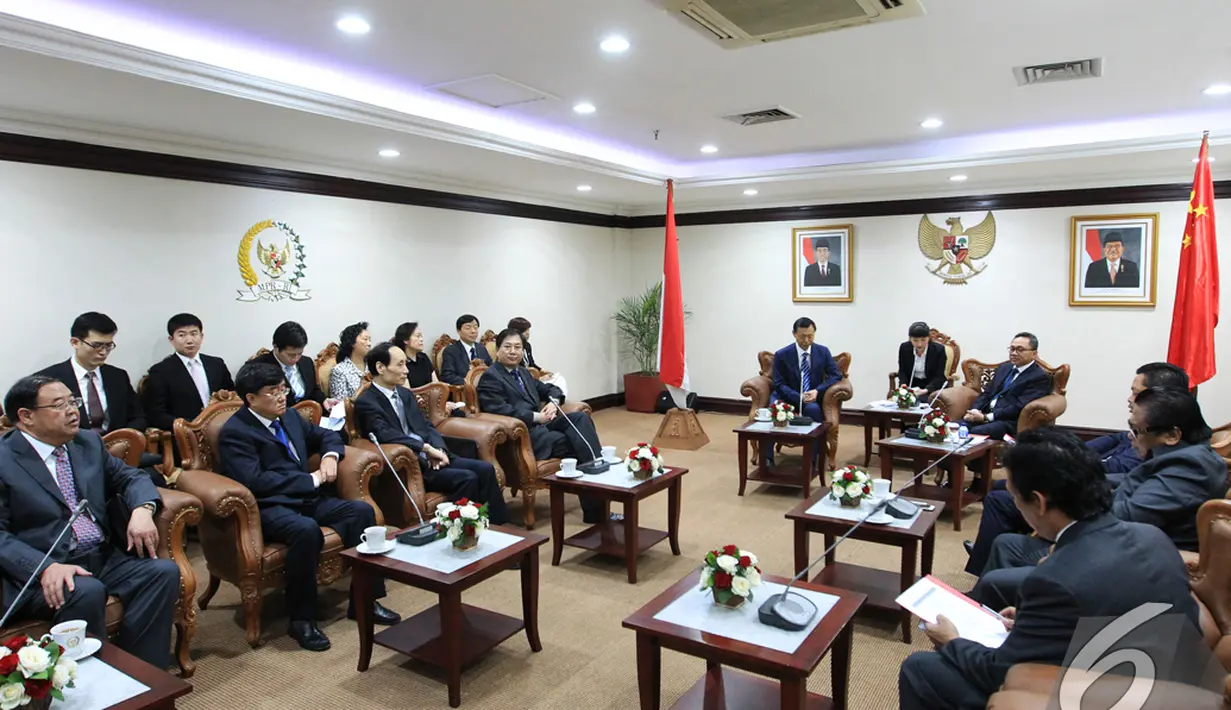 MPR RI membahas kemungkinan kerjasama membangun transpoertasi laut bersama dengan Pemerintah China, Jakarta, Selasa (9/12/2014). (Liputan6.com/Andrian M Tunay)