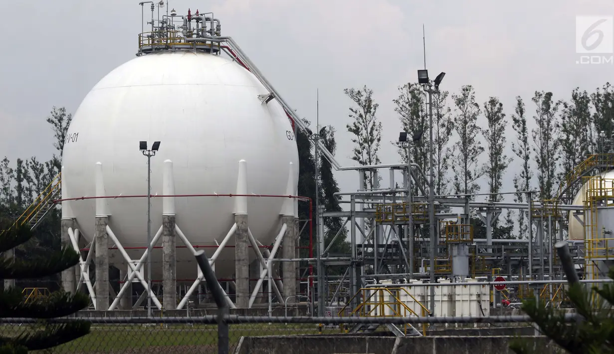 Suasana Sungai Kenawang Gas Plant di desa Kali Berau, Bayung Lencir, Kabupaten Musi Banyuasin, Sumatera Selatan, Sabtu (9/2). Sungai Kenawang Gas Plant merupakan salah satu fasilitas produksi di WK Jambi Merang. (Liputan6.com/Helmi Fithriansyah)