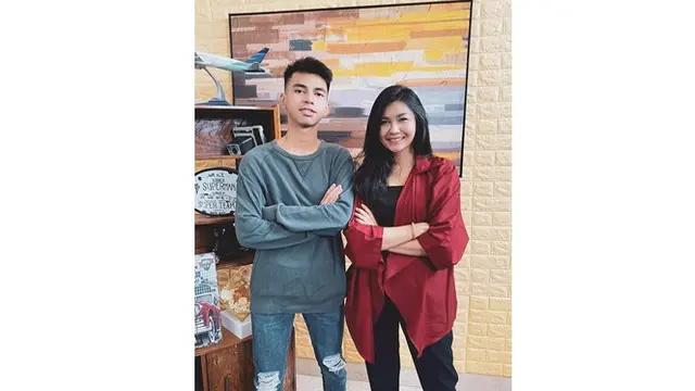 6 Potret Hani Manajer Baru Dimas Ahmad, Curi Perhatian Netizen