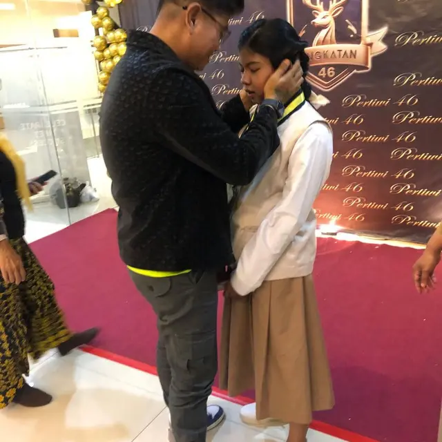 7 Momen Wisuda Anjani, Putri Andika Kangen Band yang Kini Sudah Lulus SMP