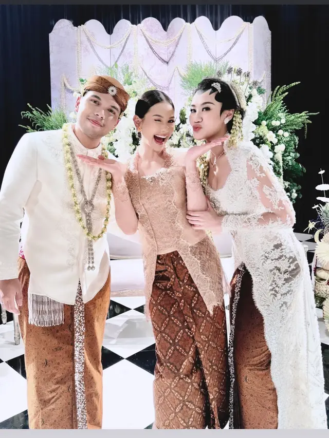 Jadi Bridesmaid dan Groomsman, Alyssa Daguise dan Al-Ghazali Tampak Serasi di Pernikahan Aaliyah Massaid-Thariq Halilintar